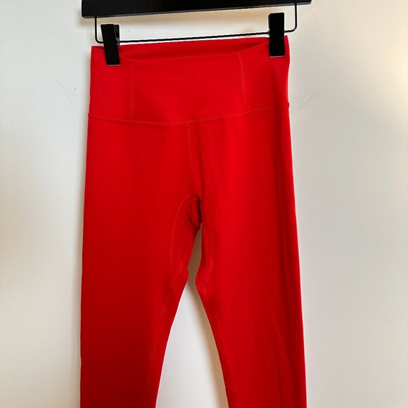 FREE PEOPLE Movement Never Better 7/8 Length Leggings in Winterberry Size Small - Picture 6 of 15